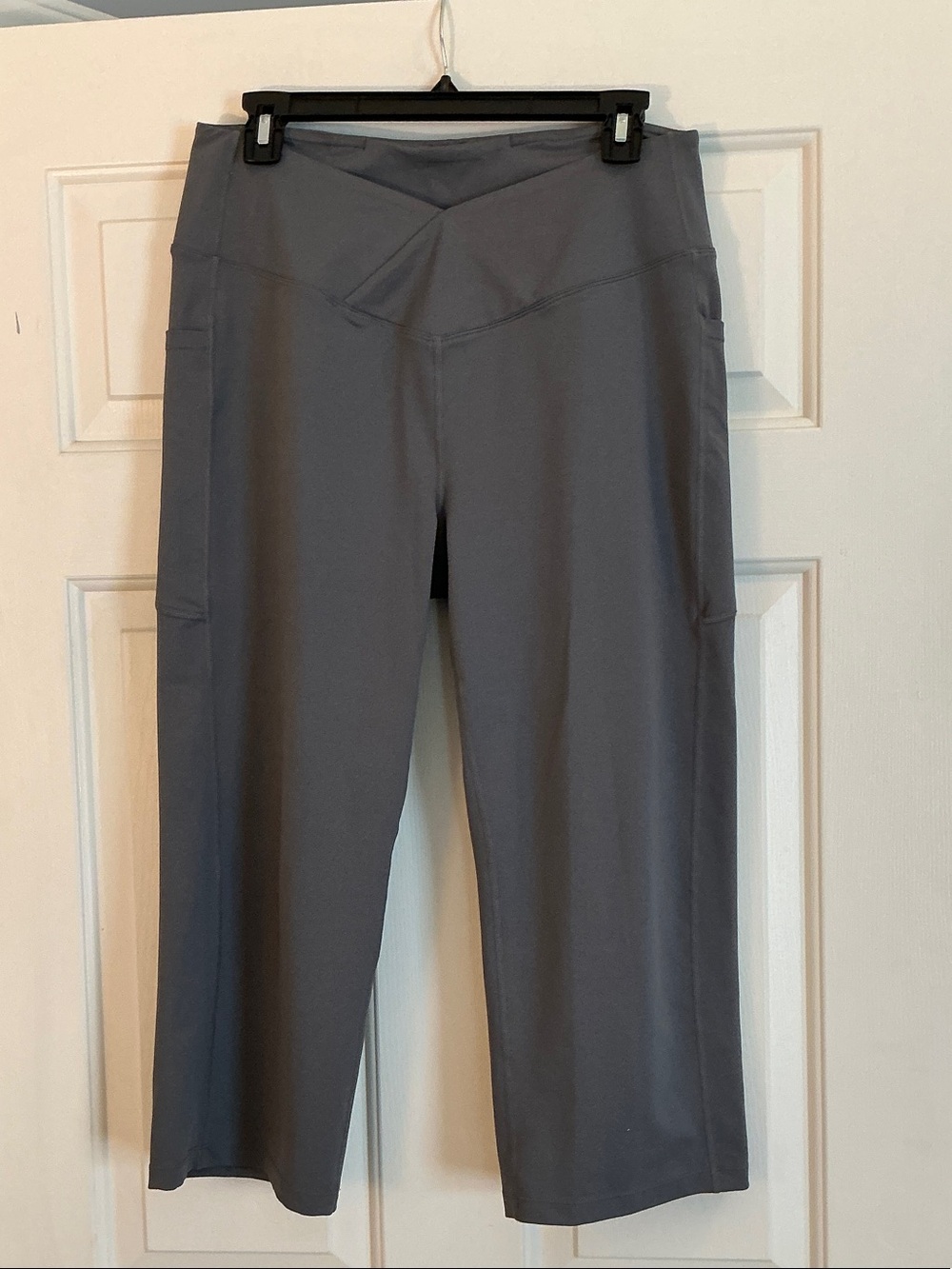 Baleaf Gray V-Waist Active Capri Track Pants size Large